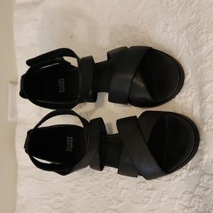 Eileen Fisher Kirby Sandal Size 9.5M